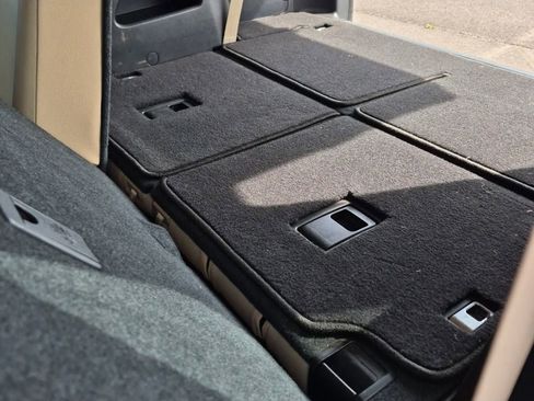 Used 2016 Toyota 4Runner SR5 Premium image 16