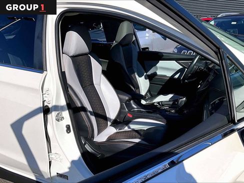 Certified 2023 Subaru Crosstrek 2.5i Limited w/ Moonroof Package image 9