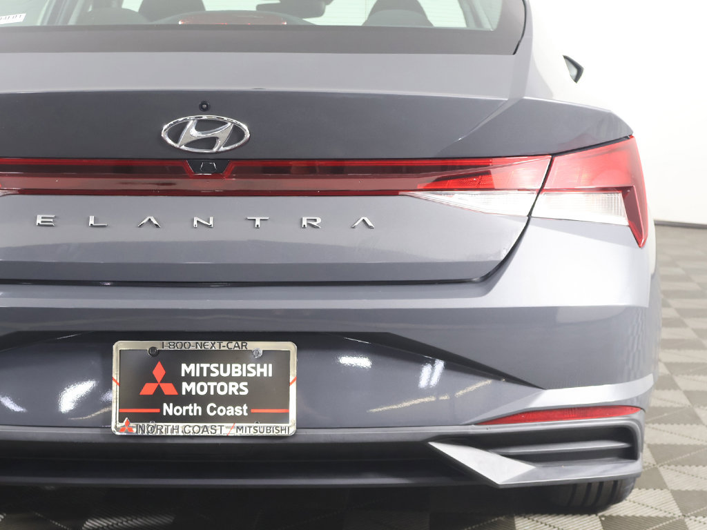 Used 2023 Hyundai Elantra SEL w/ Winter Weather Package FWD image 16