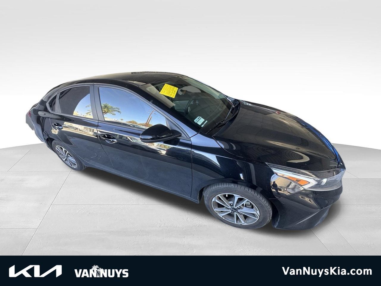 Used 2023 Kia Forte LXS FWD image 1