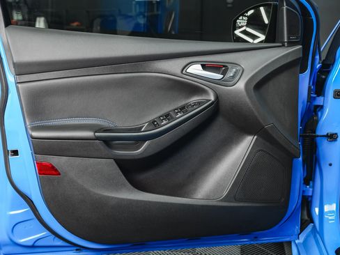 Used 2017 Ford Focus RS image 37