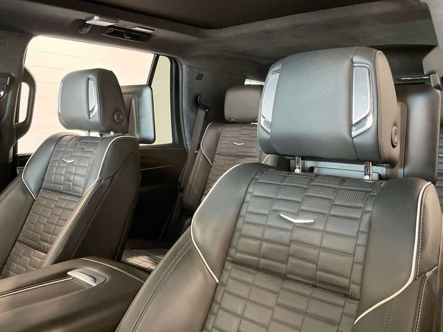 Certified 2023 Cadillac Escalade Sport Platinum w/ LPO, ONYX Package AWD/4WD image 18