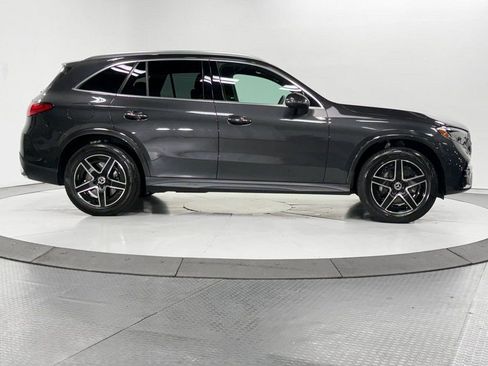 Used 2025 Mercedes-Benz GLC 350e 4MATIC w/ AMG Line image 37