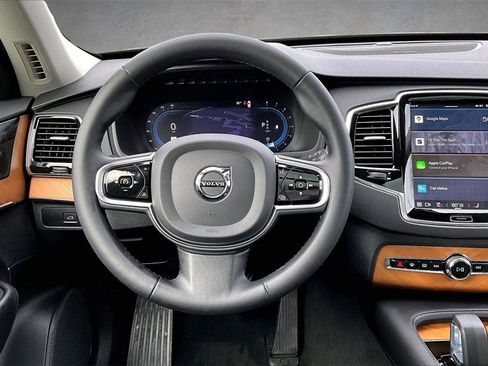 Certified 2023 Volvo XC90 B6 Plus image 8