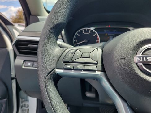 Used 2025 Nissan Altima 2.5 SV FWD image 22