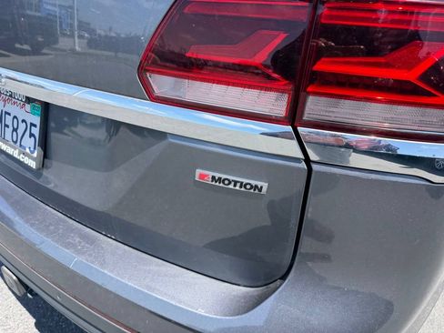 Used 2022 Volkswagen Atlas SE AWD/4WD image 6