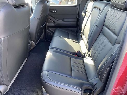 Used 2024 Nissan Frontier SL w/ Technology Package image 13