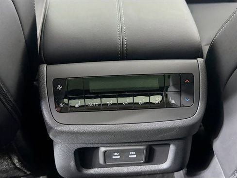 New 2026 Nissan Pathfinder SL w/ SL Premium Package AWD/4WD image 23