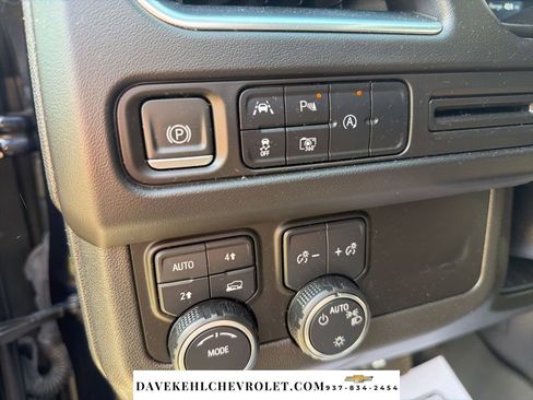 Used 2023 Chevrolet Tahoe LT w/ Luxury Package AWD/4WD image 11