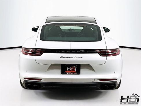 Used 2018 Porsche Panamera Turbo image 7