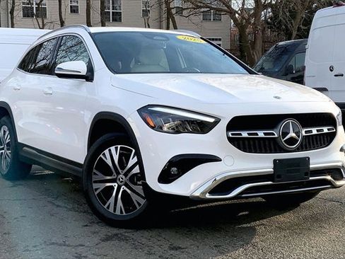 Used 2025 Mercedes-Benz GLA 250 4MATIC image 1