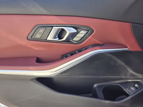 Used 2024 BMW 330i Sedan w/ Premium Package image 21