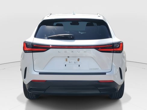 Used 2024 Lexus NX 250 NX 250 w/ Towing Package (2000 Lbs) image 6