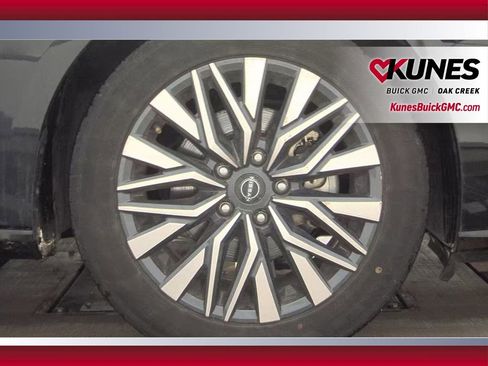 Used 2024 Nissan Altima 2.5 SV image 11