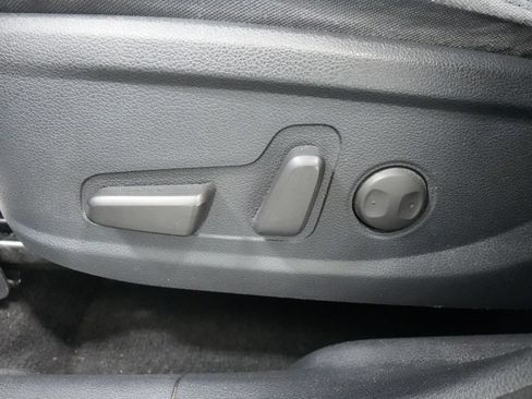 Used 2019 Hyundai Santa Fe SEL FWD image 15