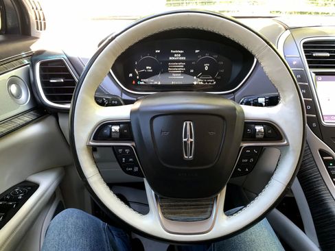Used 2019 Lincoln Nautilus Black Label FWD image 14