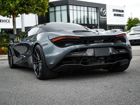 Used 2018 McLaren 720S Luxury RWD image 11