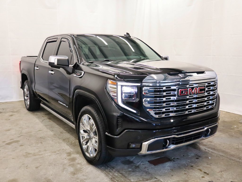 Used 2023 GMC Sierra 1500 Denali w/ Denali Reserve Package AWD/4WD image 8