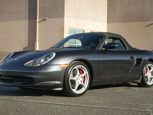 Used 2004 Porsche Boxster S image 3