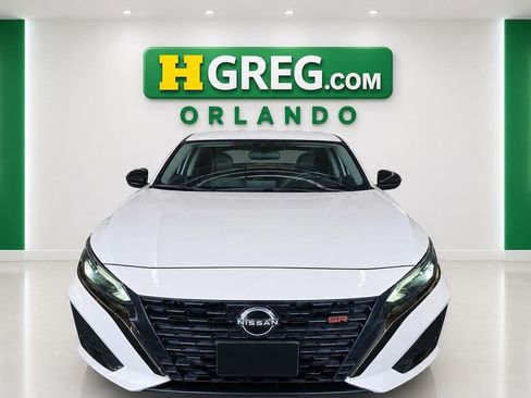 Used 2023 Nissan Altima 2.5 SR FWD image 7