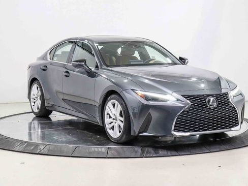 Used 2023 Lexus IS 300 w/ Comfort Package RWD image 5