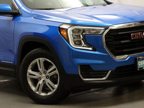 Certified 2024 GMC Terrain SLE image 3