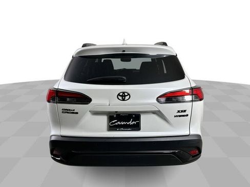 Used 2024 Toyota Corolla Cross AWD Hybrid w/ Convenience Package image 7