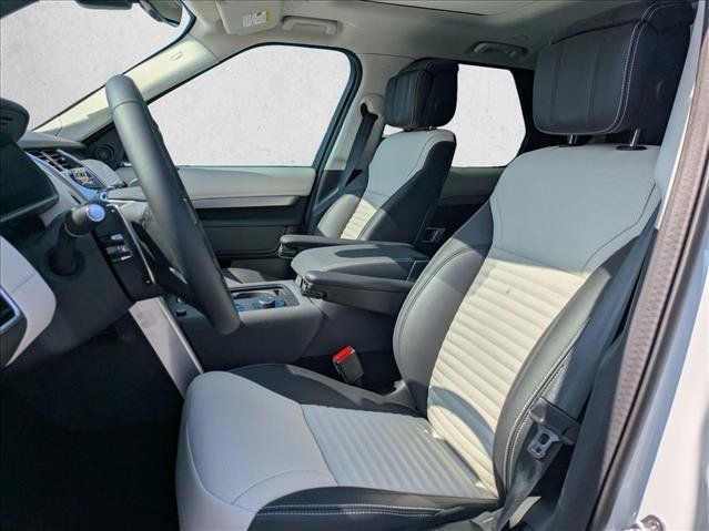 New 2025 Land Rover Discovery Dynamic SE AWD/4WD image 4