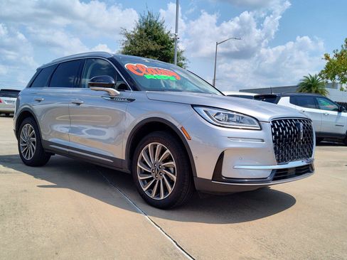 Used 2023 Lincoln Corsair Reserve w/ Equipment Group 202A FWD image 10