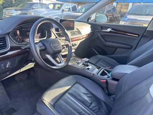 Used 2018 Audi Q5 2.0T Premium AWD/4WD image 9