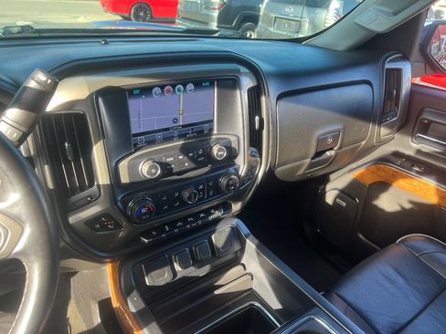 Used 2017 Chevrolet Silverado 1500 High Country image 12
