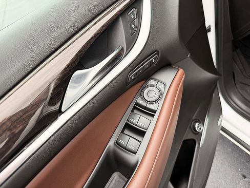 Used 2021 Buick Enclave Avenir w/ LPO, Floor Liner Package AWD/4WD image 11