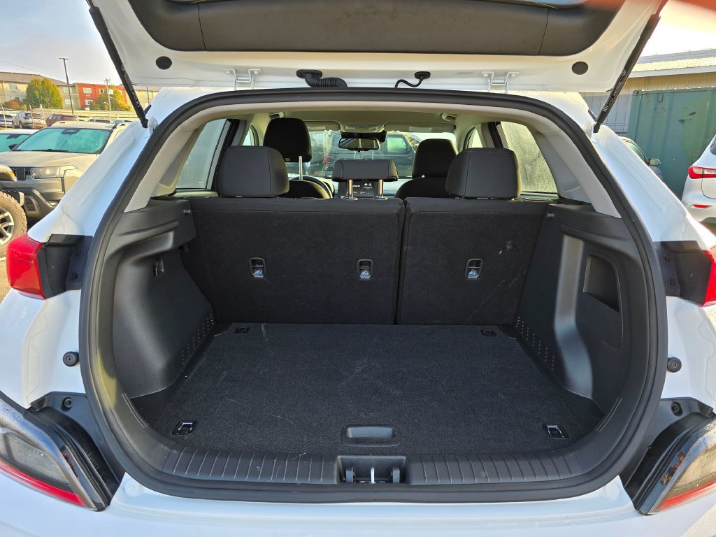 Used 2023 Hyundai Kona SE FWD image 14