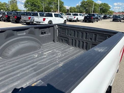 Used 2023 Ford F250 XLT w/ FX4 Off-Road Package AWD/4WD image 5
