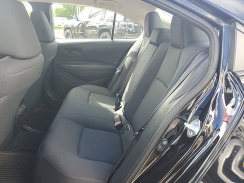 Used 2025 Toyota Corolla LE FWD image 18