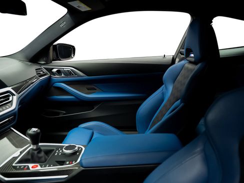 Used 2021 BMW M4 Coupe w/ M Carbon Exterior Package RWD image 60