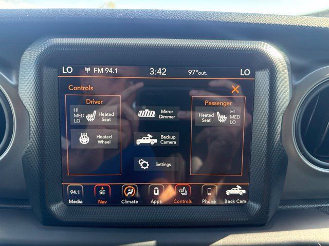 Certified 2022 Jeep Gladiator Sport AWD/4WD image 18