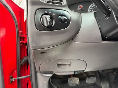 Used 2002 Ford F150 XL image 17