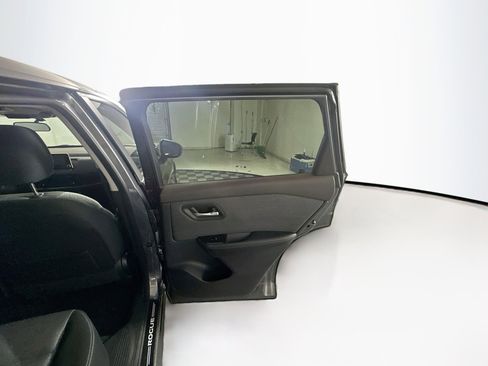 Used 2023 Nissan Rogue SV FWD image 27
