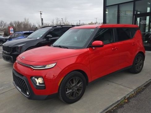 Used 2020 Kia Soul EX image 2