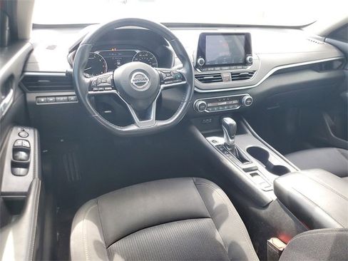 Used 2019 Nissan Altima 2.5 SV image 12