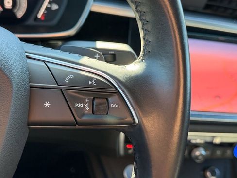 Used 2019 Audi Q3 2.0T Prestige image 17