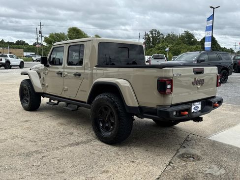Used 2020 Jeep Gladiator Mojave AWD/4WD image 5