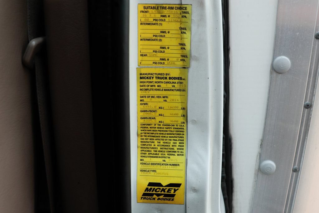 Used 2015 Chevrolet Express 4500 RWD image 49