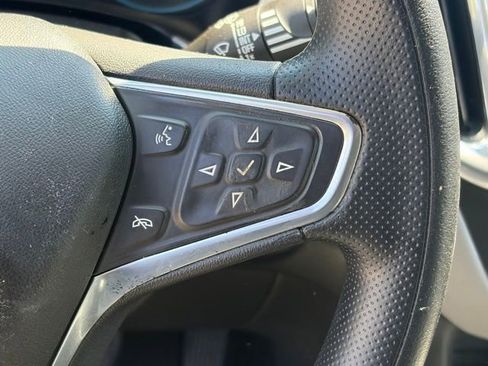 Used 2019 Chevrolet Equinox LS FWD image 16