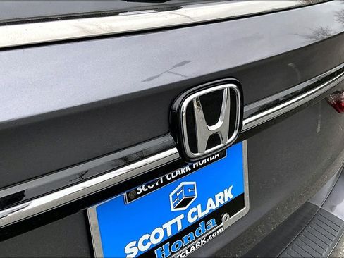 Used 2024 Honda Odyssey EX-L image 25