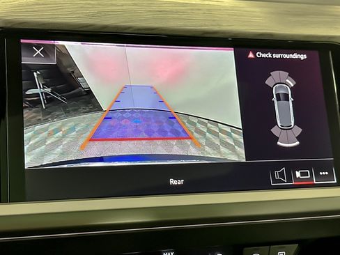 Used 2024 Audi Q4 e-tron Premium image 18