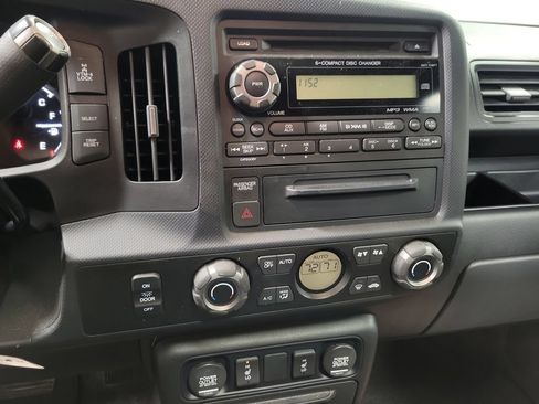 Used 2011 Honda Ridgeline RTL image 16