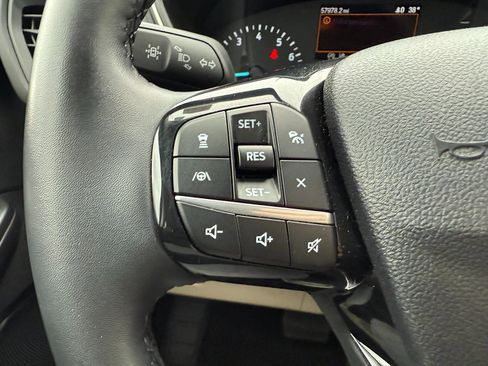 Used 2022 Ford Escape SEL w/ Class II Trailer Tow Package image 37