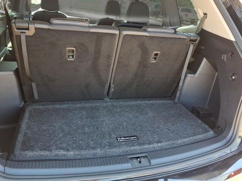 Used 2023 Volkswagen Atlas SE w/ Black Wheel Package FWD image 25